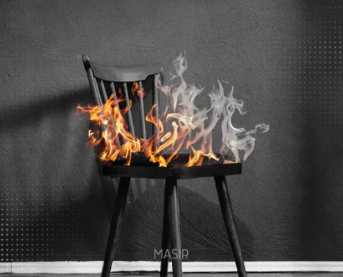 روی این صندلی داغ بنشینید